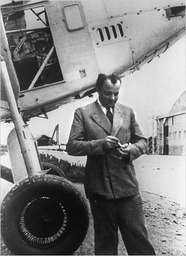 antoine-de-saint-exupery-wikicommons